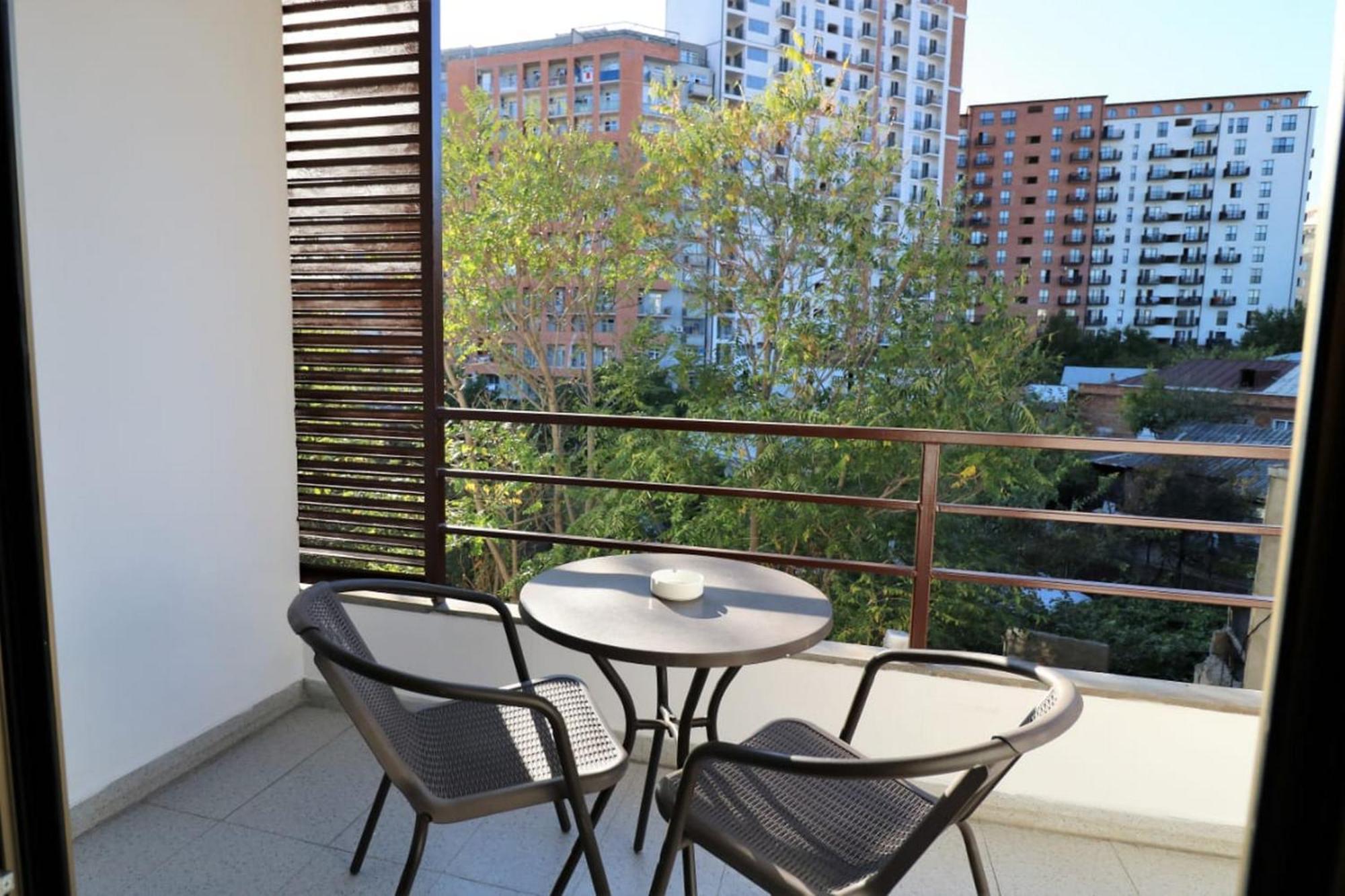 East Gate Boutique Hotel Тбилиси Екстериор снимка