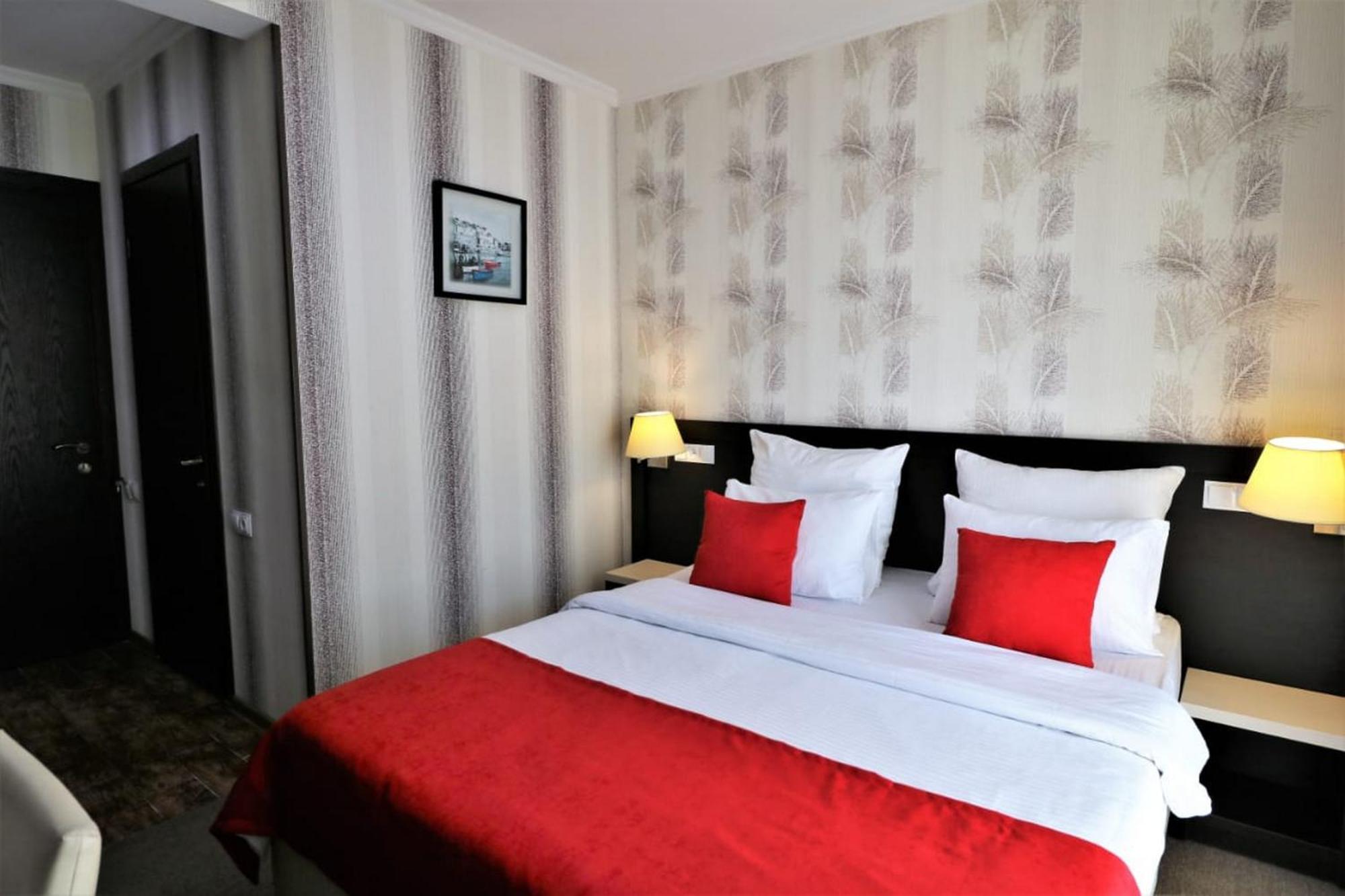 East Gate Boutique Hotel Тбилиси Екстериор снимка