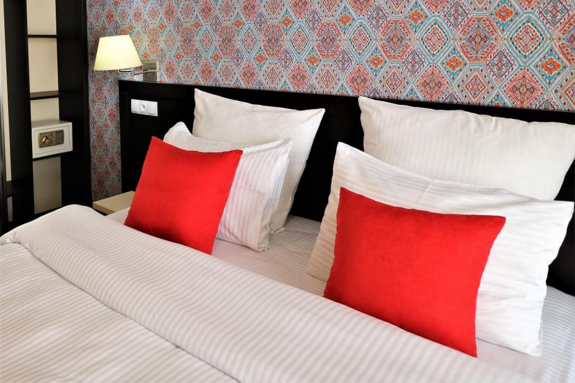 East Gate Boutique Hotel Тбилиси Екстериор снимка